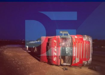 O autocisternă s-a răsturnat pe traseul Orhei-Chișinău | FOTO
