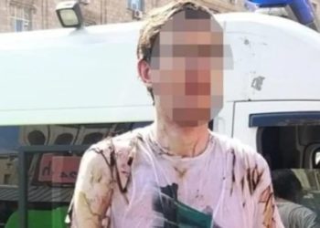 Во время военного парада в центре Киева мужчина пытался совершить самосожжение