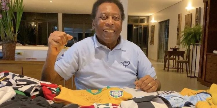 Пеле попал в больницу