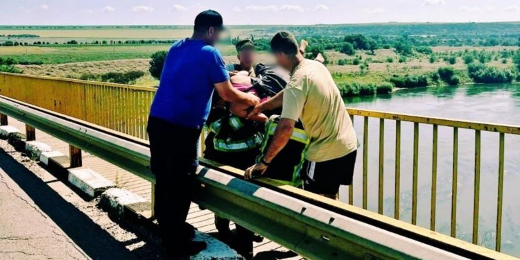 După ce i-a murit soțul, o femeie a încercat să-și pună capăt zilelor sărind de pe un pod din Criuleni