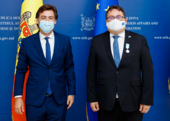 Ambasadorul UE la Chișinău, Peter Michalko, a fost decorat cu medalia „Meritul diplomatic”, clasa întâi