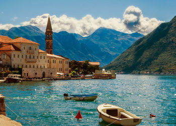 Reguli mai dure pentru cei care doresc să meargă în Muntenegru