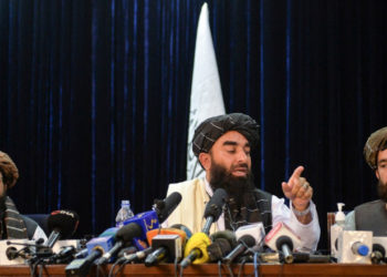 Talibanii au susținut prima conferință de presă încercând să convingă Planeta că au față umană