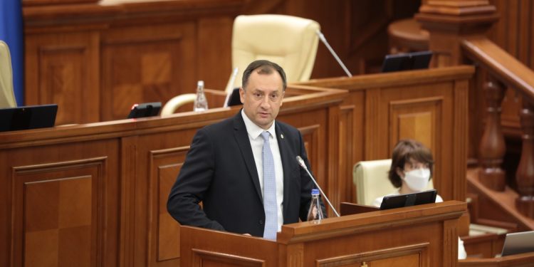 Denis Ulanov: Acordarea garanțiilor de stat celor trei bănci reprezintă adevăratul furt al miliardului