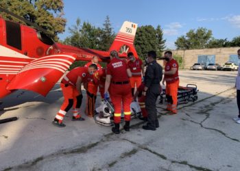 Un bărbat a fost transportat cu elicopterul de la Bălți la un spital din Iași | VIDEO
