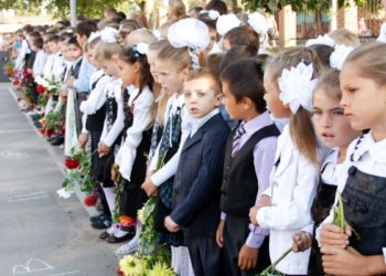 Lecții mai scurte și ore mai lejere de sport. Școlile din țară vor activa în baza unor noi reguli, elaborate de CNESP | VIDEO