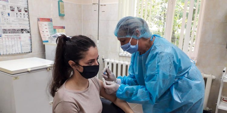 2 222 de cetățeni s-au vaccinat împotriva COVID-19, în ultimele 24 de ore: 1 395 de persoane s-au imunizat cu prima doză | FOTO