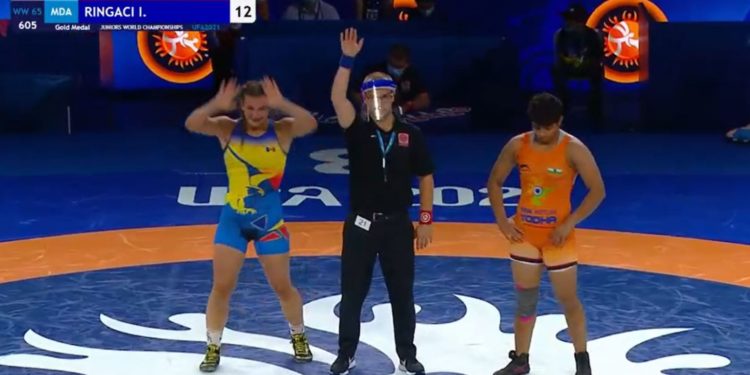 Luptătoarea Irina Rîngaci a devenit campioană mondială printre tineret