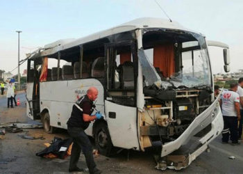 В ДТП с туристическим автобусом в Турции погибли четверо россиян и 16 пострадали