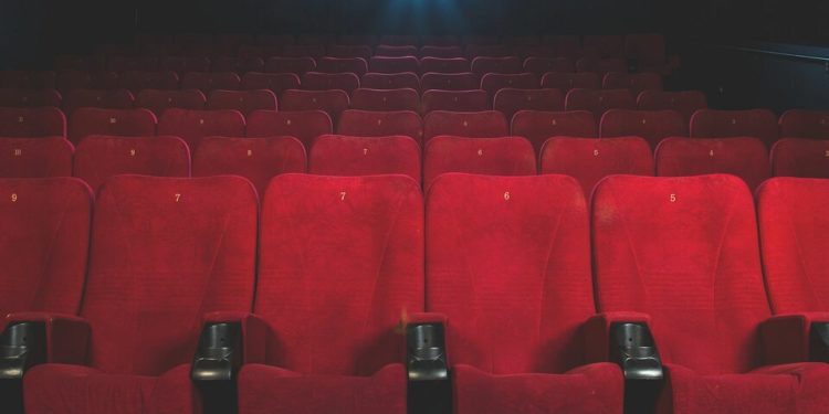 Театры и концертные залы продолжат работу в «красных зонах» Молдовы