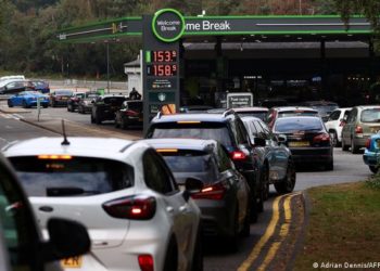 Топливный кризис: Великобритания мобилизует военных