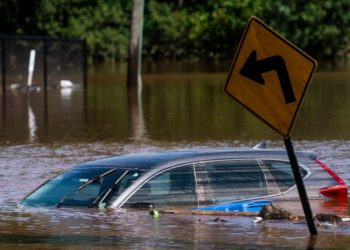 Ураган «Ида» в США: вода заполнила улицы и метро, по меньшей мере 46 человек погибли