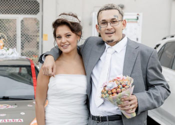 Скандальный рэпер Моргенштерн сыграл свадьбу в стиле 1990-х