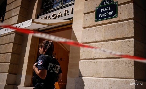 В Париже ограбили ювелирный магазин на 10 млн евро