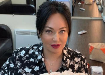 Ларису Гузееву госпитализировали в больницу в Коммунарке, пишут СМИ