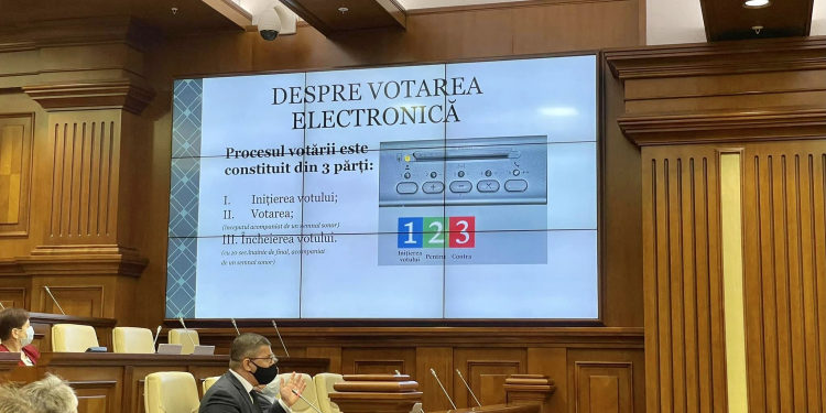 Начиная с 9 сентября, депутаты парламента будут голосовать в электронном виде