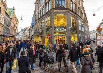 Дания первой в ЕС отменила все антиковидные ограничения внутри страны