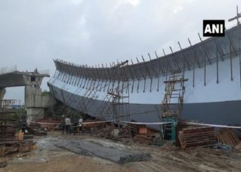 В Индии при обрушении эстакады пострадали 14 человек