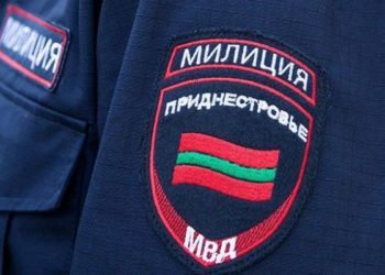 В Бендерах двухлетний ребенок в одном подгузнике разгуливал по проезжей части