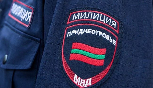 В Бендерах двухлетний ребенок в одном подгузнике разгуливал по проезжей части