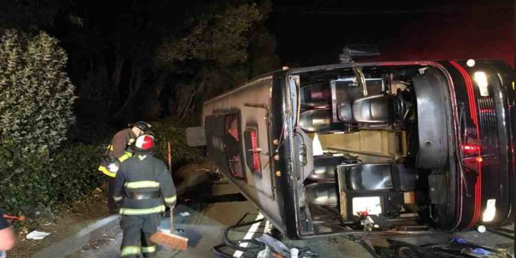 В США в ДТП с автобусом пострадали 30 человек