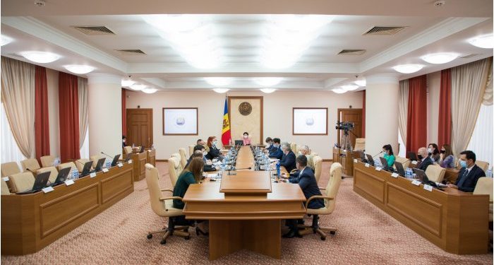 Noi numiri, la Guvern. Membrii Cabinetului de miniștri au operat noi remanieri de cadre