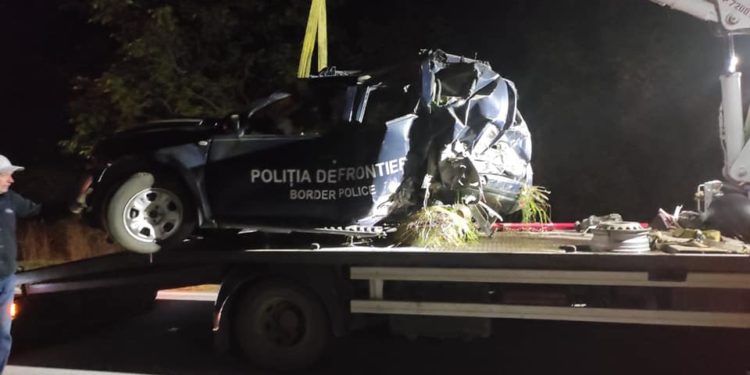 Accident cu trei mașini, în sudul țării. Un șofer de 48 de ani a decedat, iar un polițist de frontieră este căutat pentru audieri | FOTO