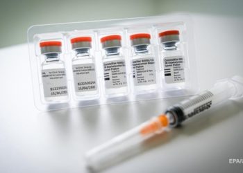 Китайскую COVID-вакцину впервые проверят на младенцах