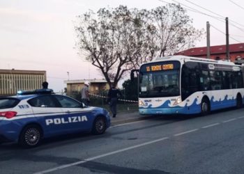 Мужчина с ножом ранил пятерых человек в Италии