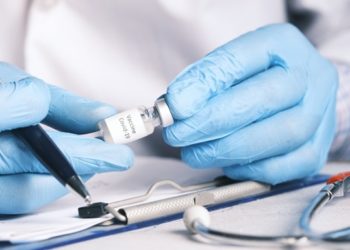 Минздрав США не поддержал бустерную вакцинацию препаратом Pfizer