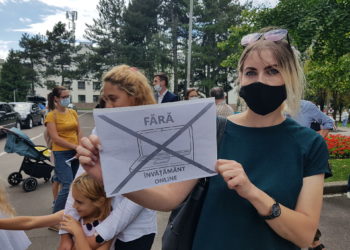 La ce acord au ajuns reprezentanții guvernului cu părinții, care au ieșit astăzi la protest | VIDEO