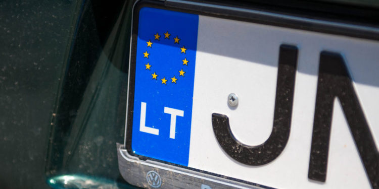 Mașinile cu numere de înmatriculare străine vor fi inspectate de polițiști și inspectorii ANTA