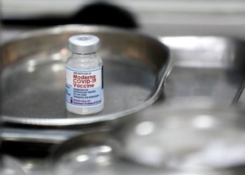 Обнаруженные в Японии в вакцине Moderna примеси оказались частицами нержавеющей стали