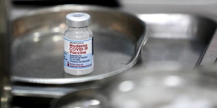 Обнаруженные в Японии в вакцине Moderna примеси оказались частицами нержавеющей стали