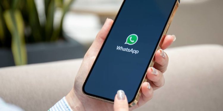 WhatsApp 1 ноября прекратит поддержку устройств с устаревшими версиями Android и iOS