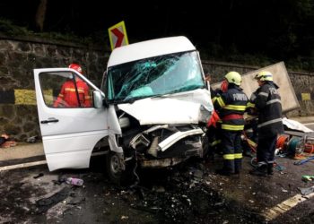 Accident grav, în România, cu implicarea unui microbuz cu moldoveni. 13 persoane au fost rănite | FOTO