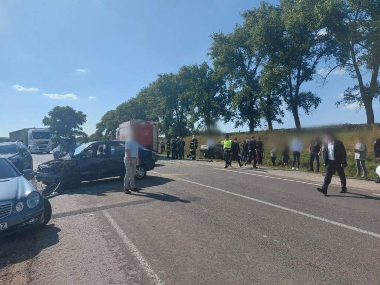 Încă un impact frontal fatal, astăzi, în raionul Edineţ | FOTO