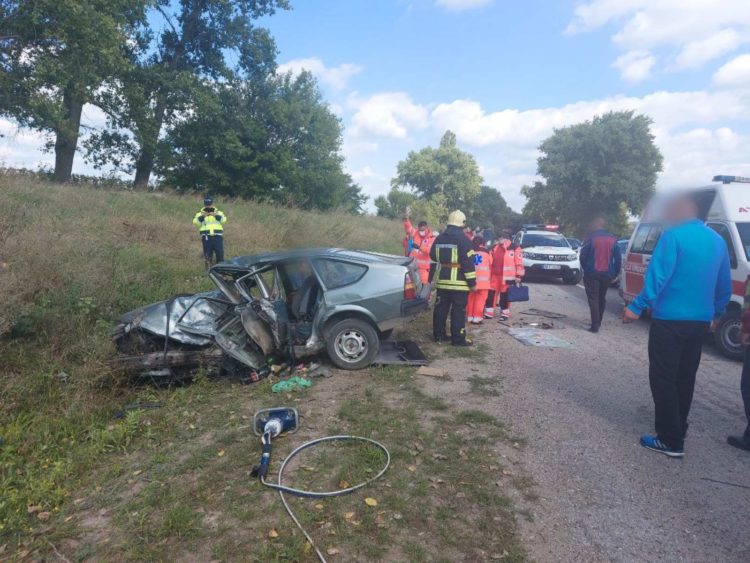 Încă un impact frontal fatal, astăzi, în raionul Edineţ | FOTO