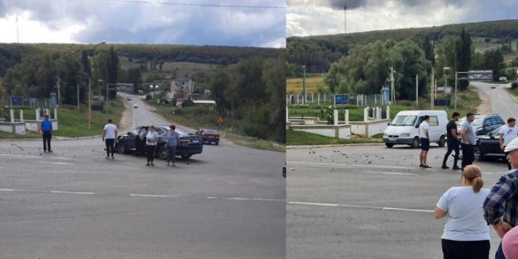 Accident la intrarea în Hîncești: o pasageră transportată la spital