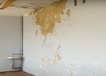 Mare, dar abandonată. Școala din satul Pietrosu, raionul Fălești, pustie după reforma din învățământ din 2016 | VIDEO