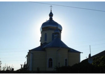 Situație incertă la biserica din Răzeni. Mitropolia Moldovei a numit un preot. Nu ar fi știut de conflictul familial