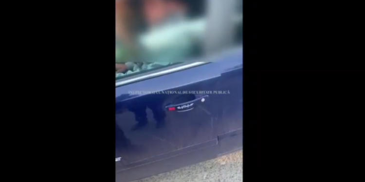 „Eu nu-i dau voie”: O femeie nu-i permite soțului, suspectat de polițiști că e beat la volan, să facă testul la alcool | VIDEO