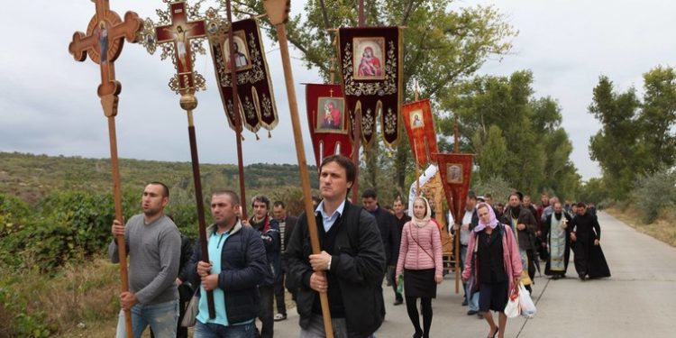 Mitropolia Moldovei amână desfășurarea Pelerinajului Tinerilor