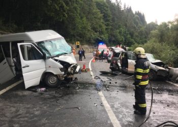 Detalii despre accident grav în România de la MAEIE: În microbuz se aflau 9 cetățeni moldoveni | VIDEO
