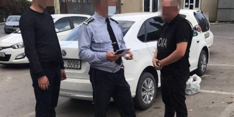 Un colonel al Ministerului Apărării, suspectat că a vrut să scape un tânăr de armată contra 800 de euro