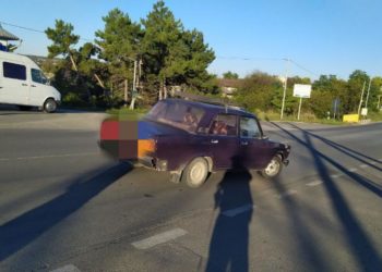 Lovită de mașină, pe trecere de pietoni, în drum spre școală: O fetiță de 10 ani, spitalizată