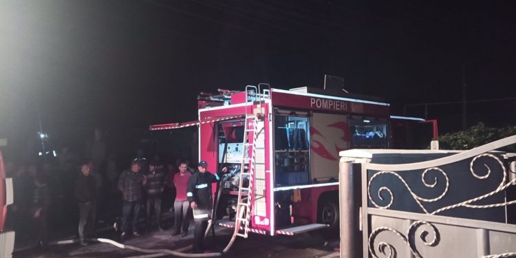 Incendiu devastator, la Criuleni. Un bărbat a ars de viu, iar altul a ajuns în reanimare