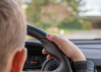 Tatăl șoferului de 12 ani, amendat. Cum va fi sancţionat bărbatul | VIDEO