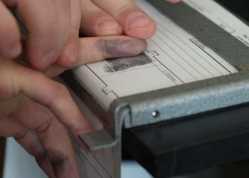 В Росии мигрантов с 29 декабря обяжут получать карты с чипом о пройденной дактилоскопии