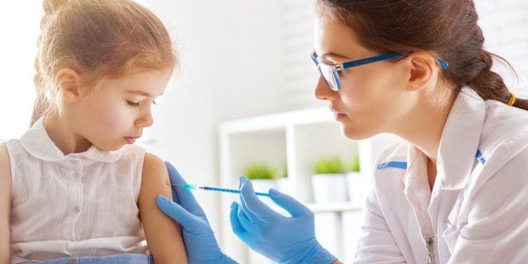 Anunțul autorităților privind vaccinarea copiilor împotriva COVID-19 a provocat un val de discuții: părinții au păreri împărțite | VIDEO